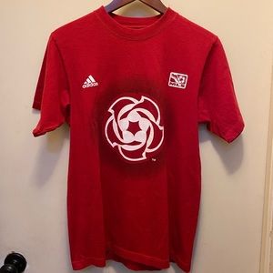 Adidas soccer shirt red and white in new/excellent